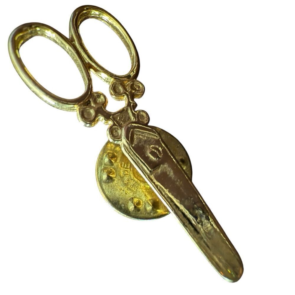 Vintage Gold-Tone Scissors Pin – Made in USA - Picture 3 of 17